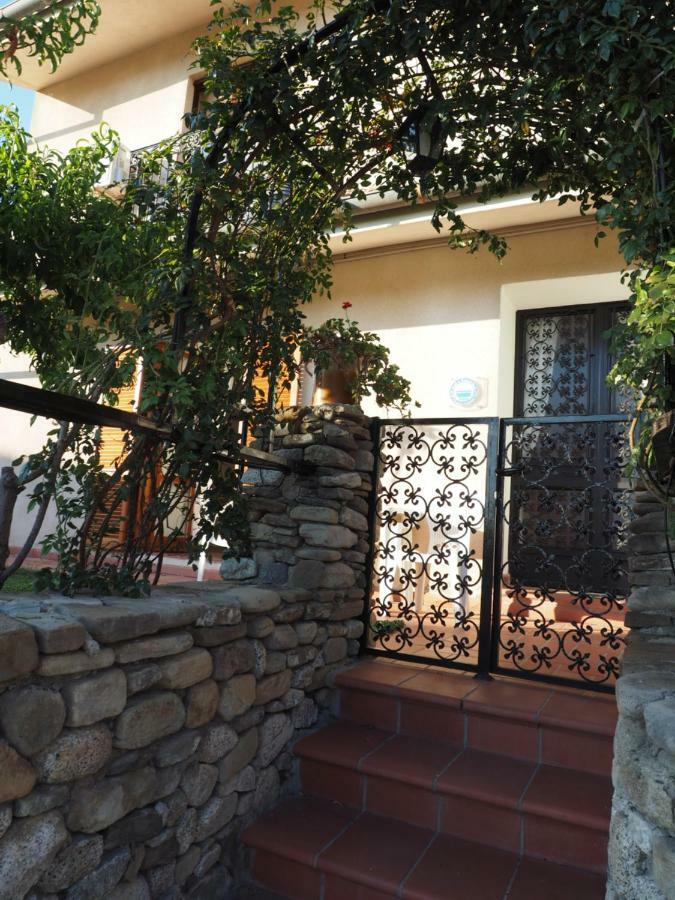 Casa Vacanze Ulisse 罗切拉伊奥尼卡 外观 照片